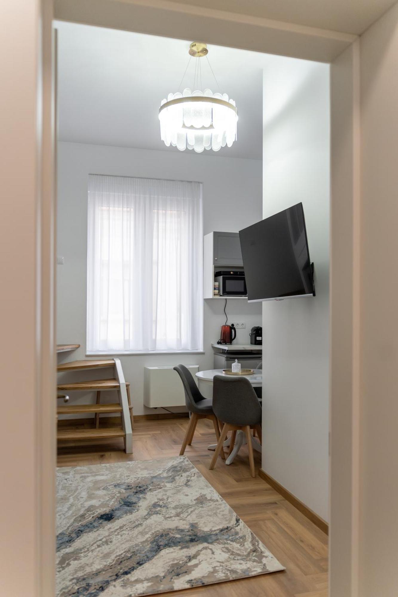 Poema Apartment Oradea Bagian luar foto